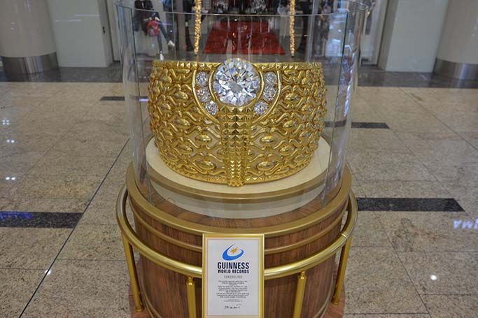 The world's largest gold ring in Sharjah